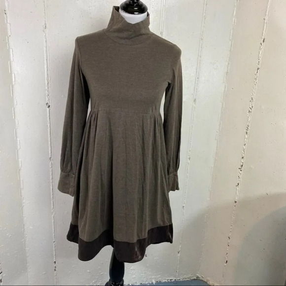 Uniqlo XS‎ brown long sleeve velvet trim dress - Picture 2 of 8